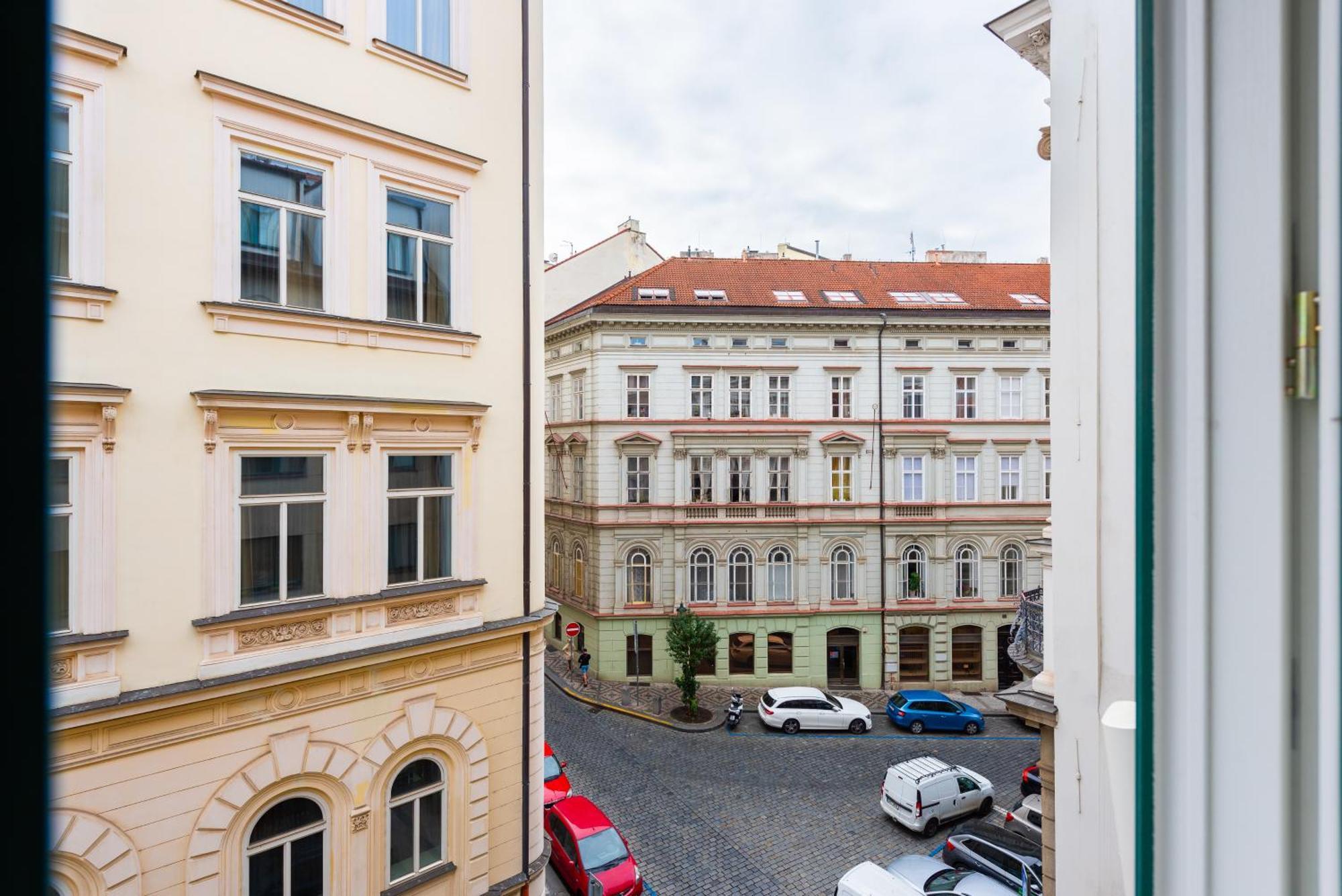 Daire Family Flat Bartolomejska Prag
